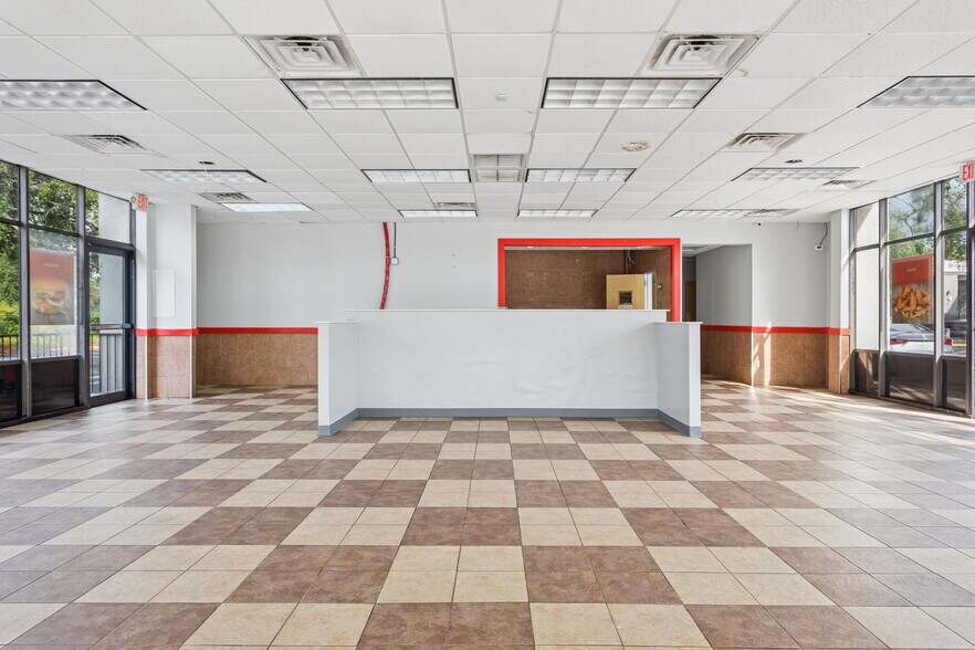 More Photos Of 6620 E Dr Martin Luther King Jr Blvd, Tampa Fast Food For Lease