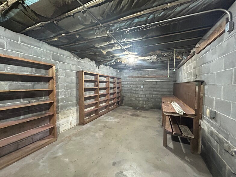More Photos Of 4744 Singleton Station Rd, Louisville Distribution For Lease