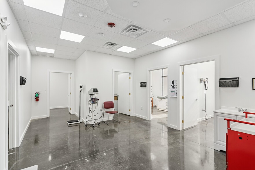 More Photos Of 26211 I-45, Spring Office For Sale