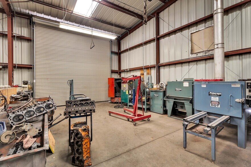 More Photos Of 75851 Baseline Rd, Twentynine Palms Warehouse For Sale