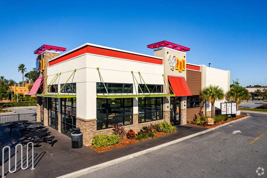 More Photos Of 12187-12299 E Colonial Dr, Orlando Storefront For Lease