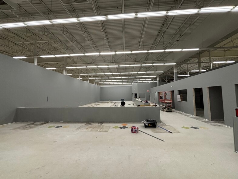 More Photos Of 17158 County Highway J, Chippewa Falls Supermarket For Lease