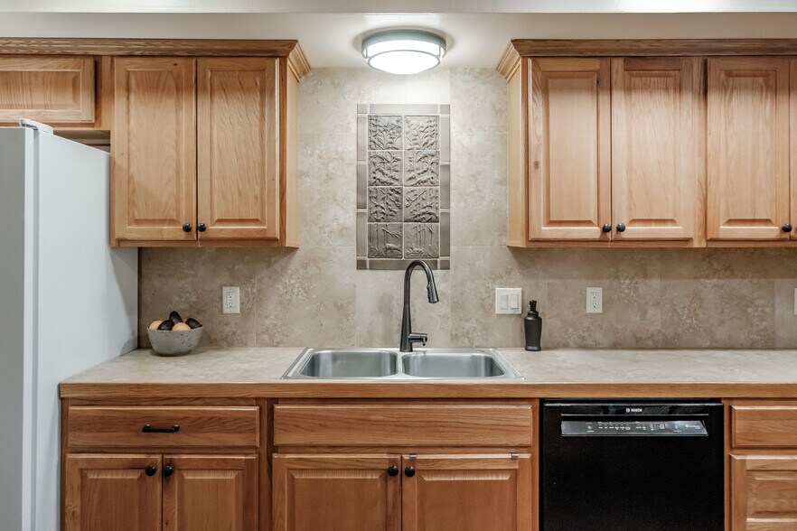 More Photos Of 909 Curry Rd, Roseburg Specialty For Sale