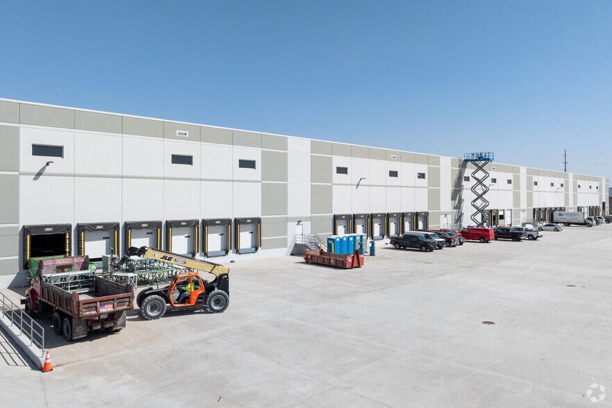 More Photos Of 2001 N Cornell Ave, Melrose Park Warehouse For Sale