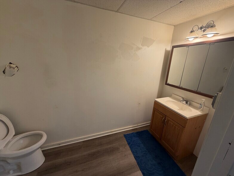 More Photos Of 3326 Forge Hill Rd, Street General Retail For Sale