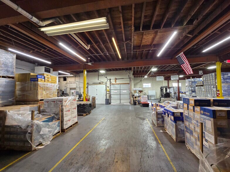 More Photos Of 11 Brown Ave, Springfield Manufacturing For Lease