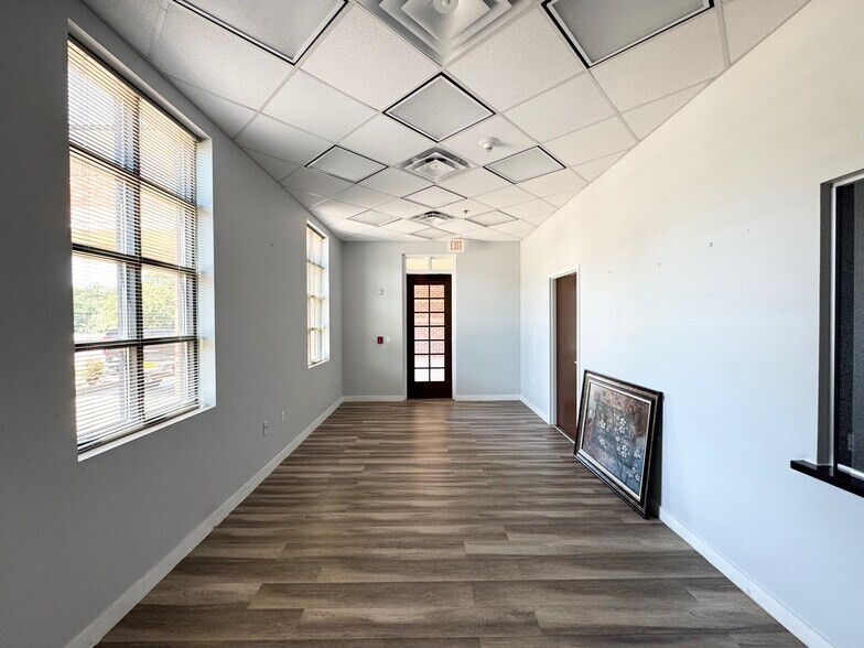 More Photos Of 200 Renaissance Way, Crockett Medical For Sale