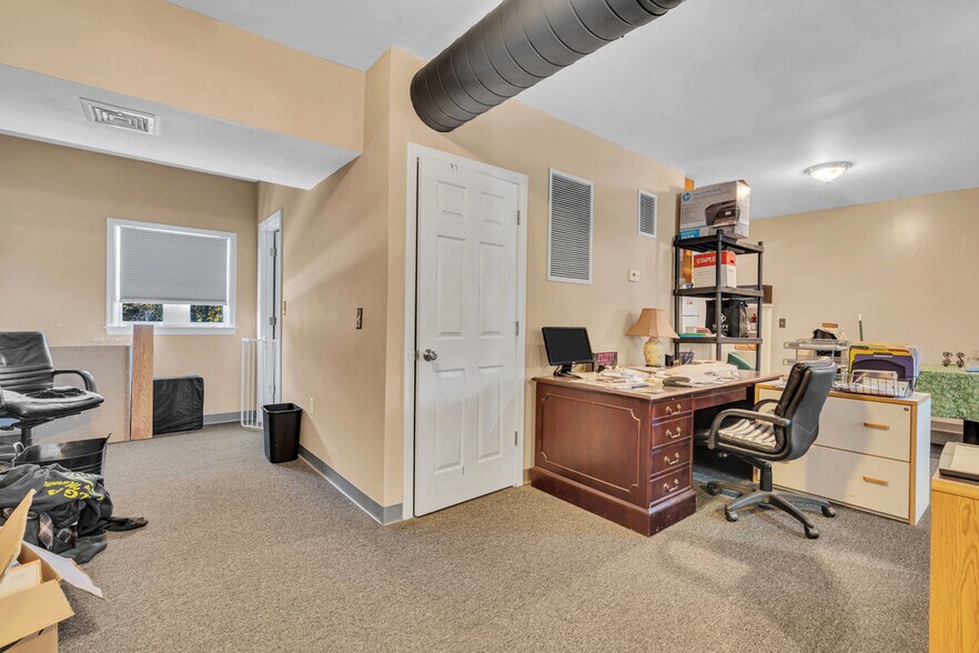 More Photos Of 142 S Livingston Ave, Livingston Unknown For Lease