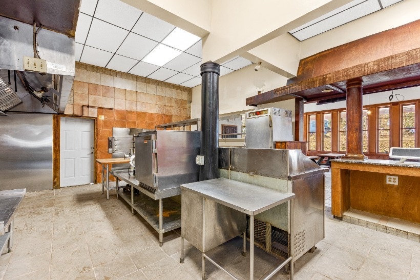 More Photos Of 4840 Strauss Ave, Indian Head Restaurant For Lease