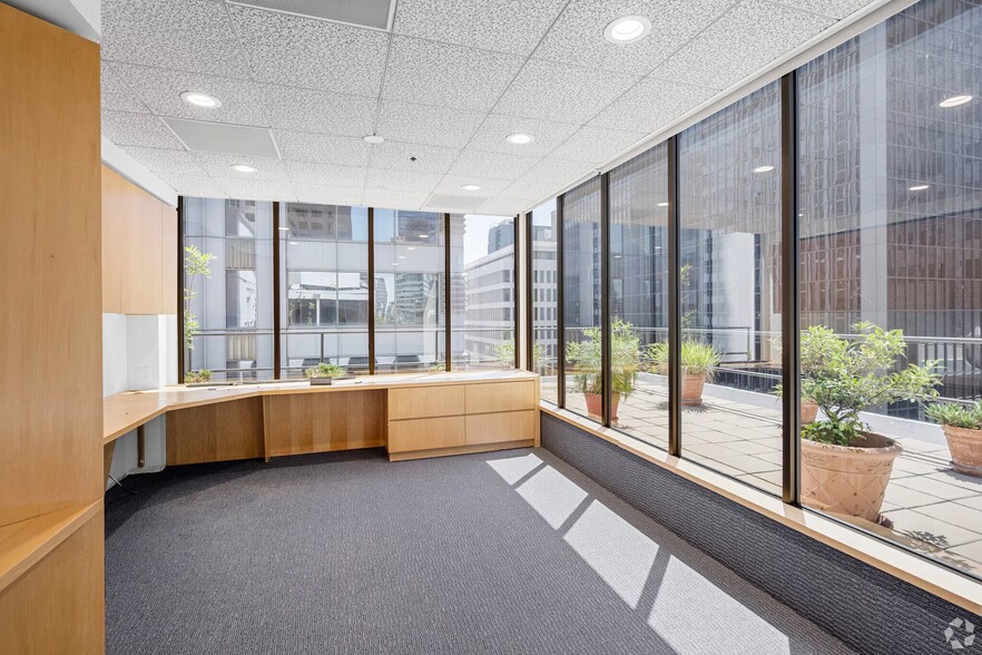More Photos Of 835 Wilshire Blvd, Los Angeles Loft Creative Space For Lease
