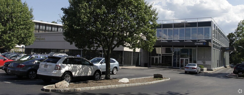 More Photos Of 700 White Plains Rd, Scarsdale Unknown For Lease