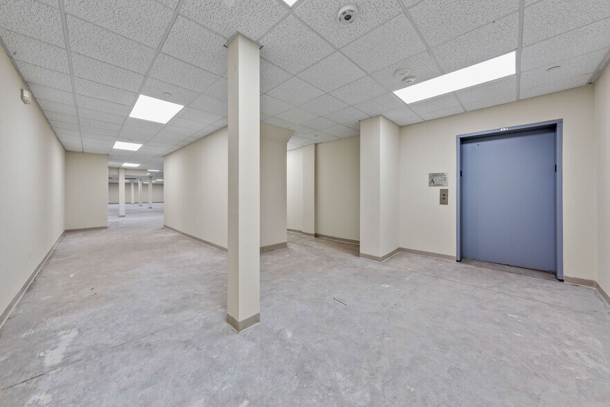 More Photos Of 2323 30th Rd, Astoria Office For Sale