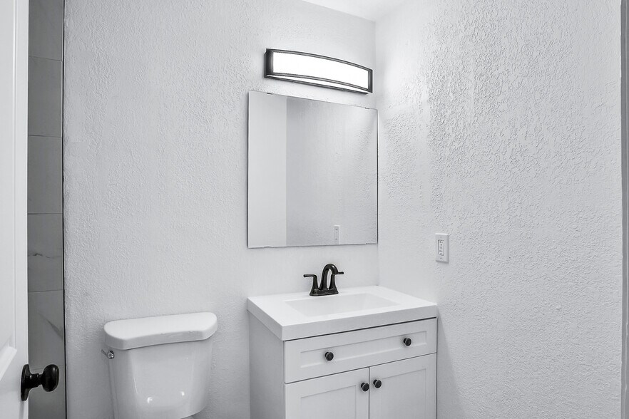 More Photos Of 1830 S Clyde Morris Blvd, Daytona Beach Apartments For Sale