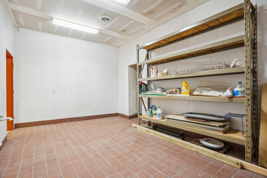 More Photos Of 121 N Main St, Mount Pleasant Restaurant For Sale