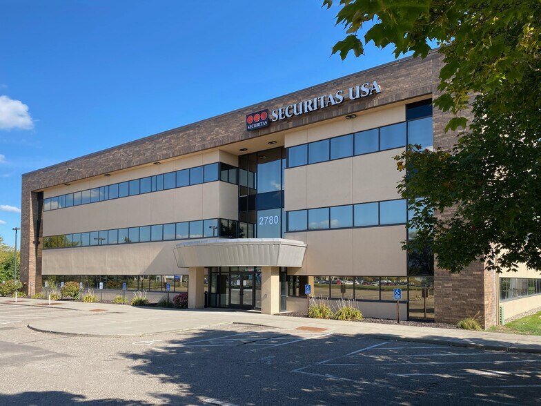 Primary Photo Of 2780 Snelling Ave N, Roseville Medical For Lease