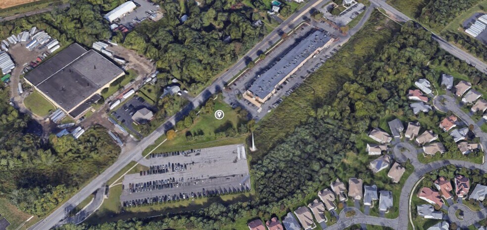 More Photos Of 337 Applegarth Rd, Monroe Township Unknown For Lease