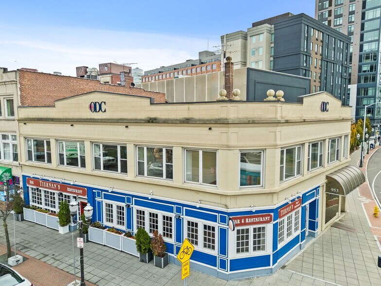 Primary Photo Of 953 Washington Blvd, Stamford Storefront Retail Office For Lease