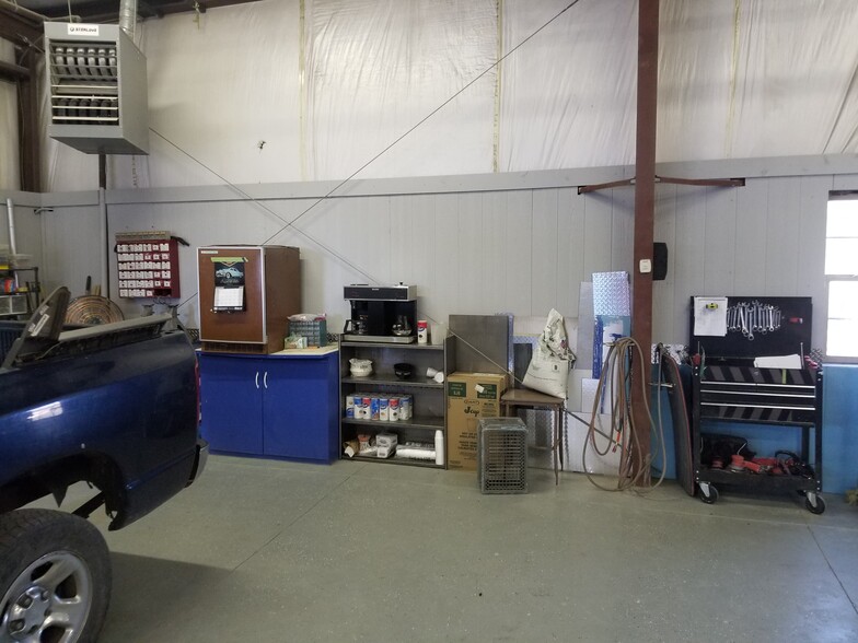 More Photos Of 405 W Vista Dr, Holbrook Service For Sale