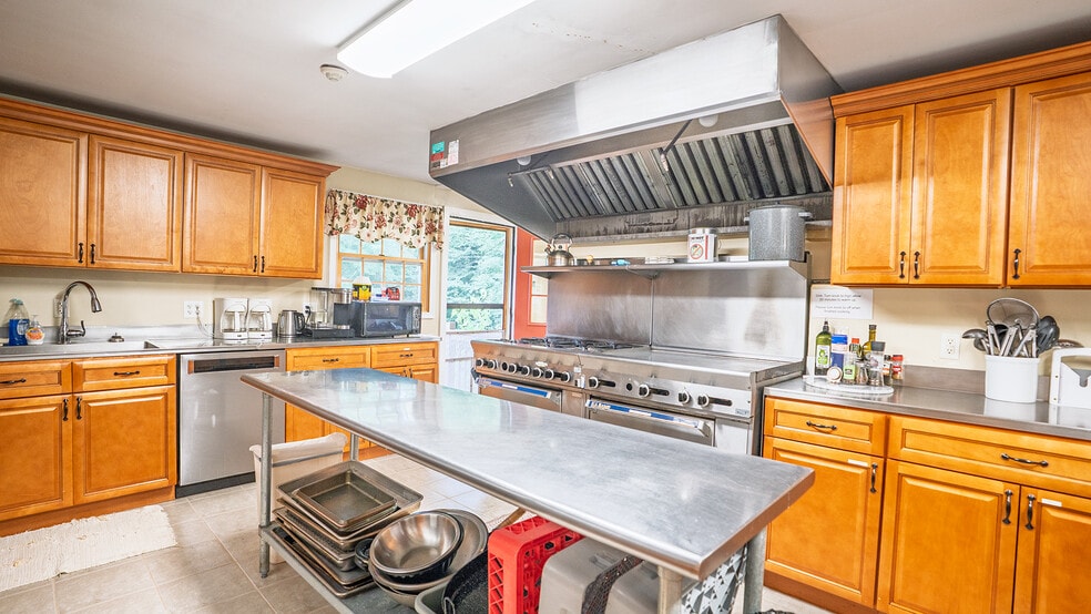 More Photos Of 106 Smith Rd, Wilmington Hospitality For Sale