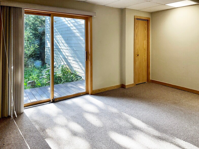 More Photos Of 101 W Main St, Frisco Office For Lease
