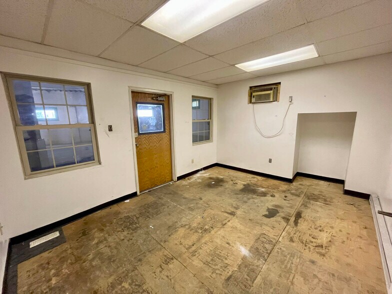 More Photos Of 344 E 25th St, Baltimore Industrial For Sale