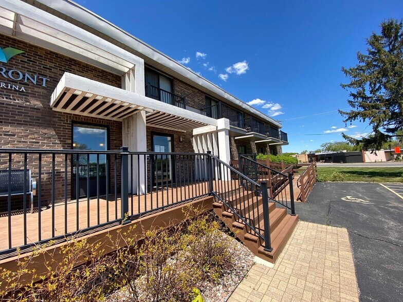 More Photos Of 3309 N Chapel Hill Road, Johnsburg Hotel For Sale