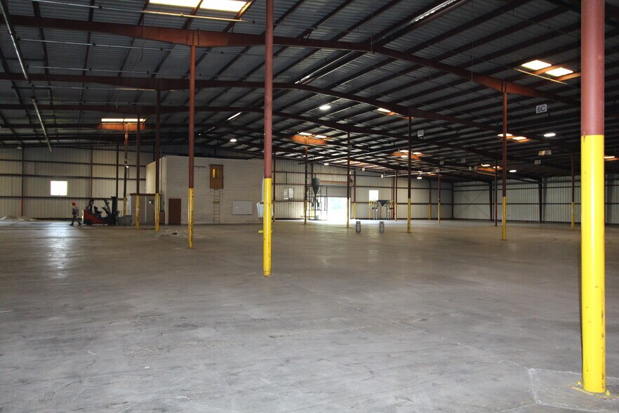 More Photos Of 4501 E Palmetto St, Florence Warehouse For Sale