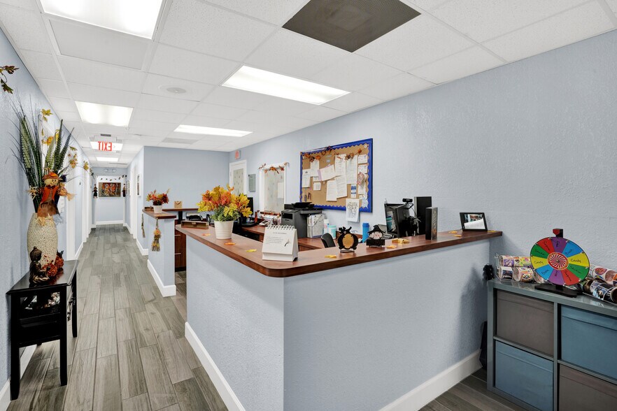 More Photos Of 8370 W Flagler St, Miami Medical For Lease