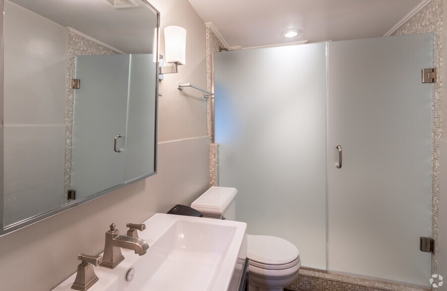 More Photos Of 1724 20th St NW, Washington Office For Lease