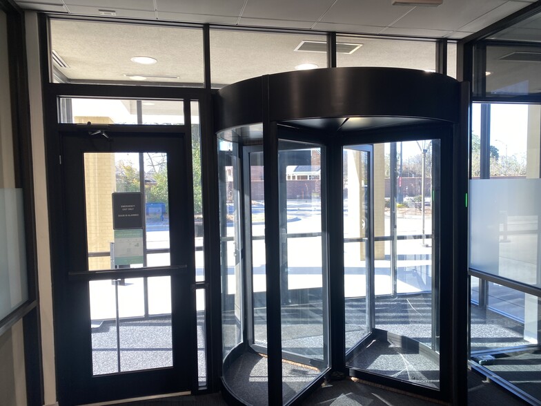 More Photos Of 134 N Church St, Rocky Mount Medical For Lease