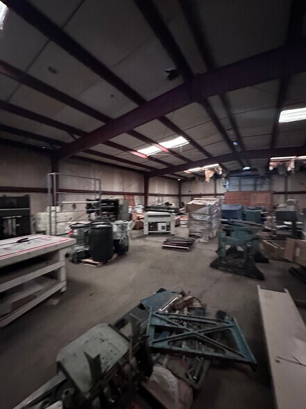 More Photos Of 505 Lake Way Pl, Tullahoma Manufacturing For Sale