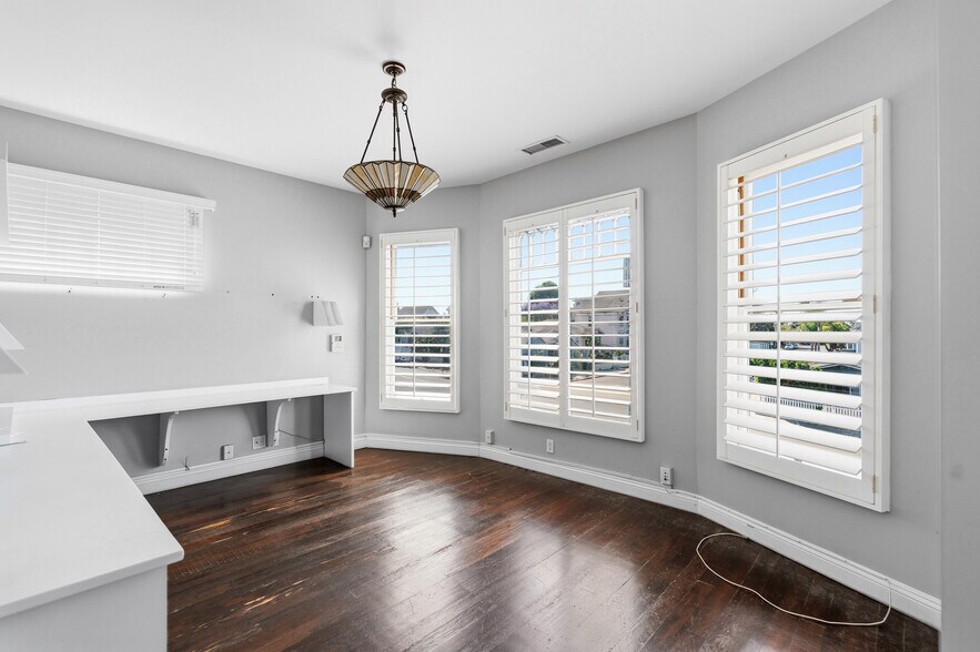 More Photos Of 1940 Market St, San Diego Office For Sale