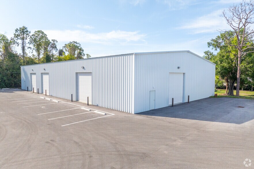 1579015820 Chief Ct, Fort Myers, FL 33912 Industrial For Lease