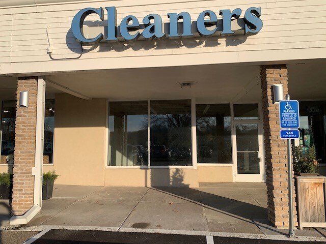 More Photos Of 5607-5667 Manitou Rd, Excelsior Unknown For Lease