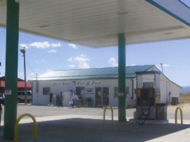 More Photos Of 7 55 Ranch Rd, Glenrock Service Station For Sale