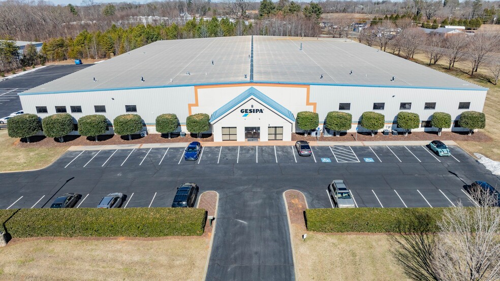 More Photos Of 126 Quality Dr, Mocksville Warehouse For Sale