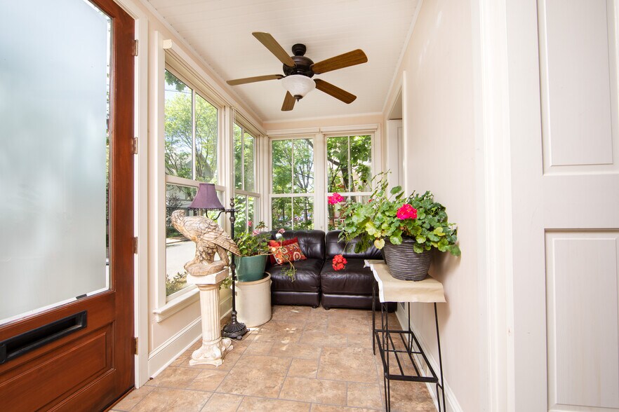 More Photos Of 69 E Oakland Ave, Doylestown Office For Sale