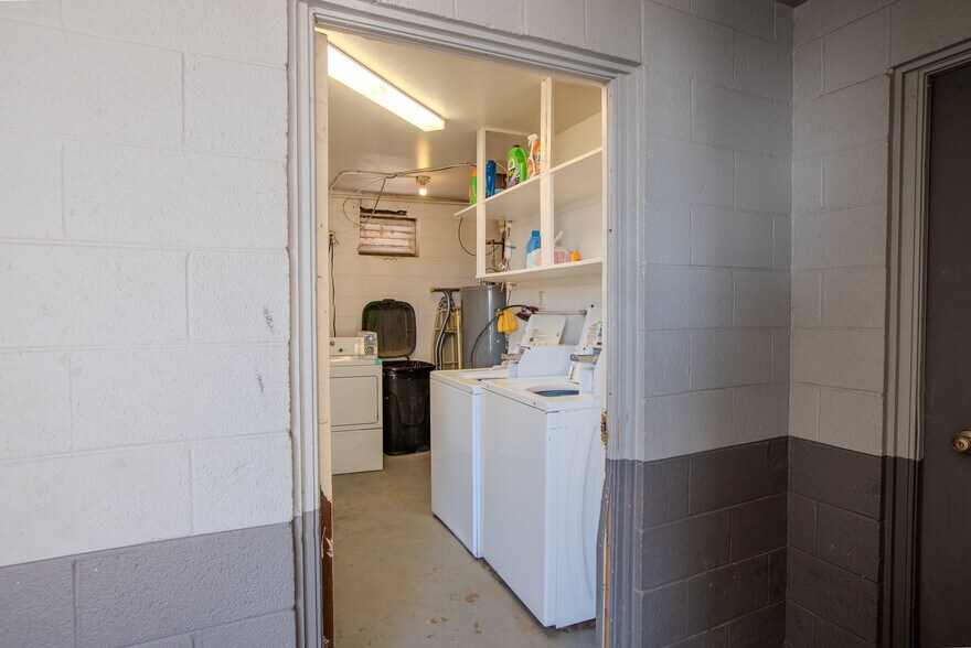 More Photos Of 1220 E Second St, Winslow Apartments For Sale