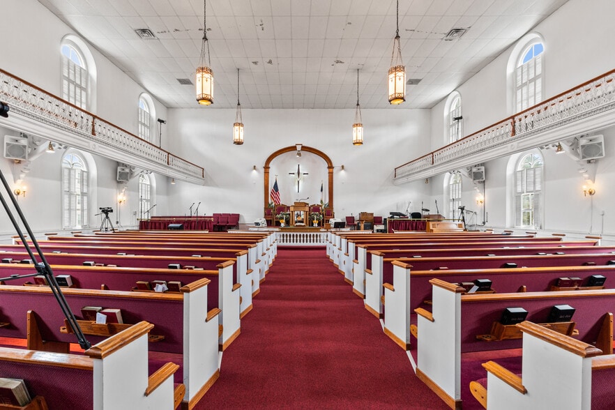 More Photos Of 2000 E Broad St, Richmond Religious Facility For Sale