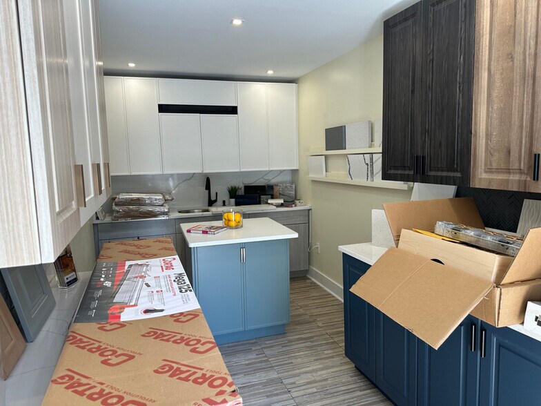 More Photos Of 1809 Decatur St, Ridgewood Storefront Retail Residential For Lease