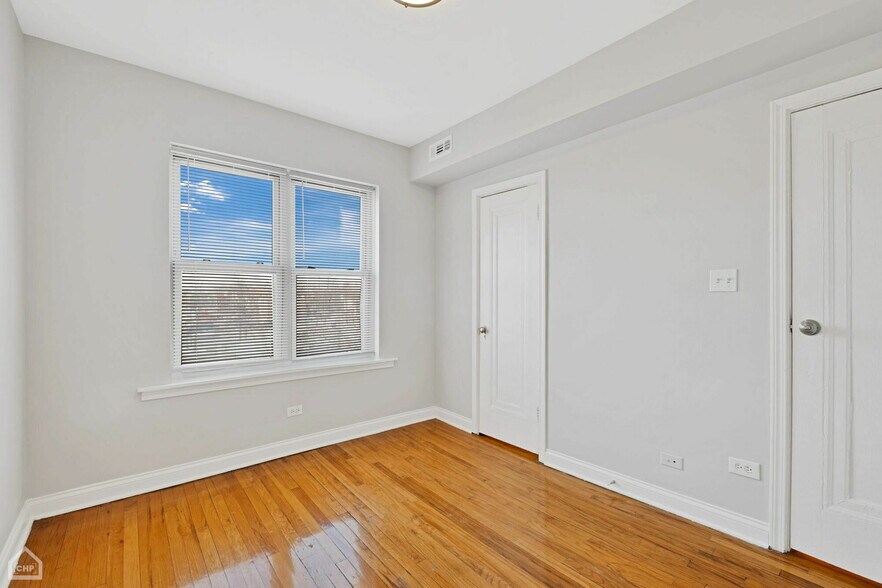 More Photos Of 7150-52 S Cornell Ave, Chicago Apartments For Sale