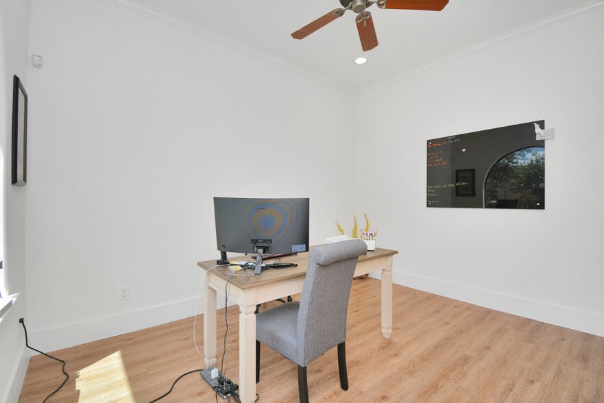 More Photos Of 12824 Willow Centre Dr, Houston Medical For Sale