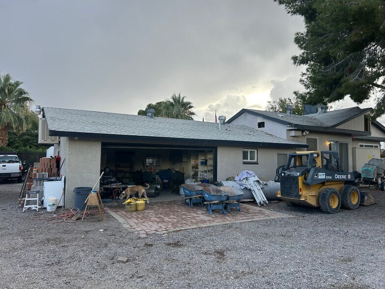 More Photos Of 4080 Spring Rd, Las Vegas Office Residential For Lease