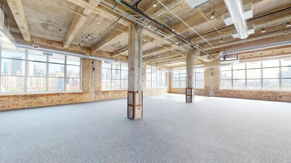 More Photos Of 900 N Branch St, Chicago Office For Lease