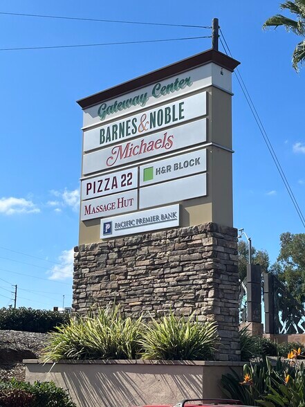 More Photos Of 810-890 W Valley Pky, Escondido Unknown For Lease