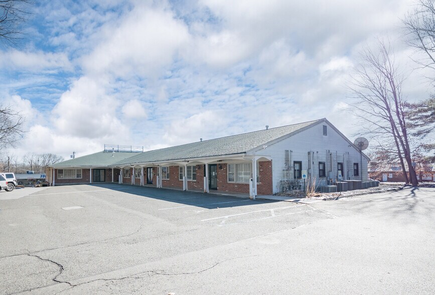 More Photos Of 477 Boston Post Rd, Orange Storefront Retail Office For Lease