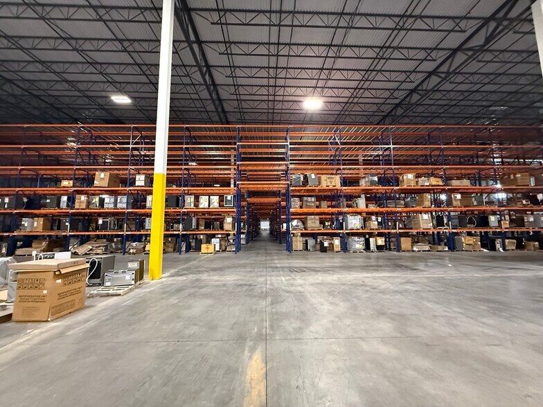 More Photos Of 520 Busser Rd, York Distribution For Lease