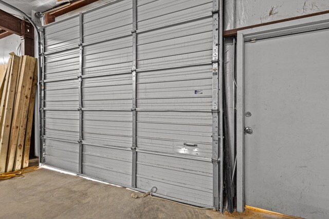 More Photos Of 691 N Hill St, Tatum Flex For Sale