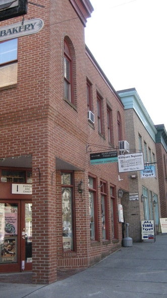More Photos Of 8155-8167 Main St, Ellicott City Storefront Retail Office For Lease
