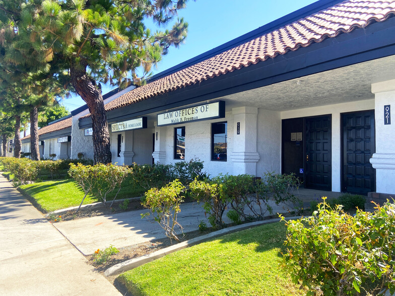 Primary Photo Of 925-957 N Grand Ave, Covina Office For Lease